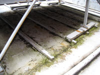 屋根施工時期のめやす写真:金属屋根の劣化